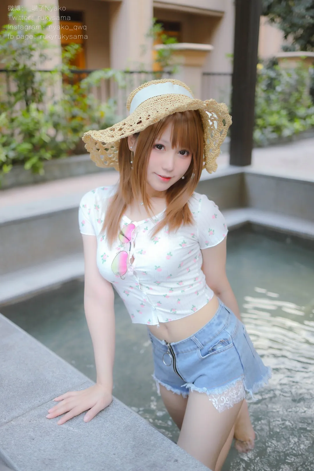 Nyako喵子写真合集：角色还原与生活氛围双线代表作