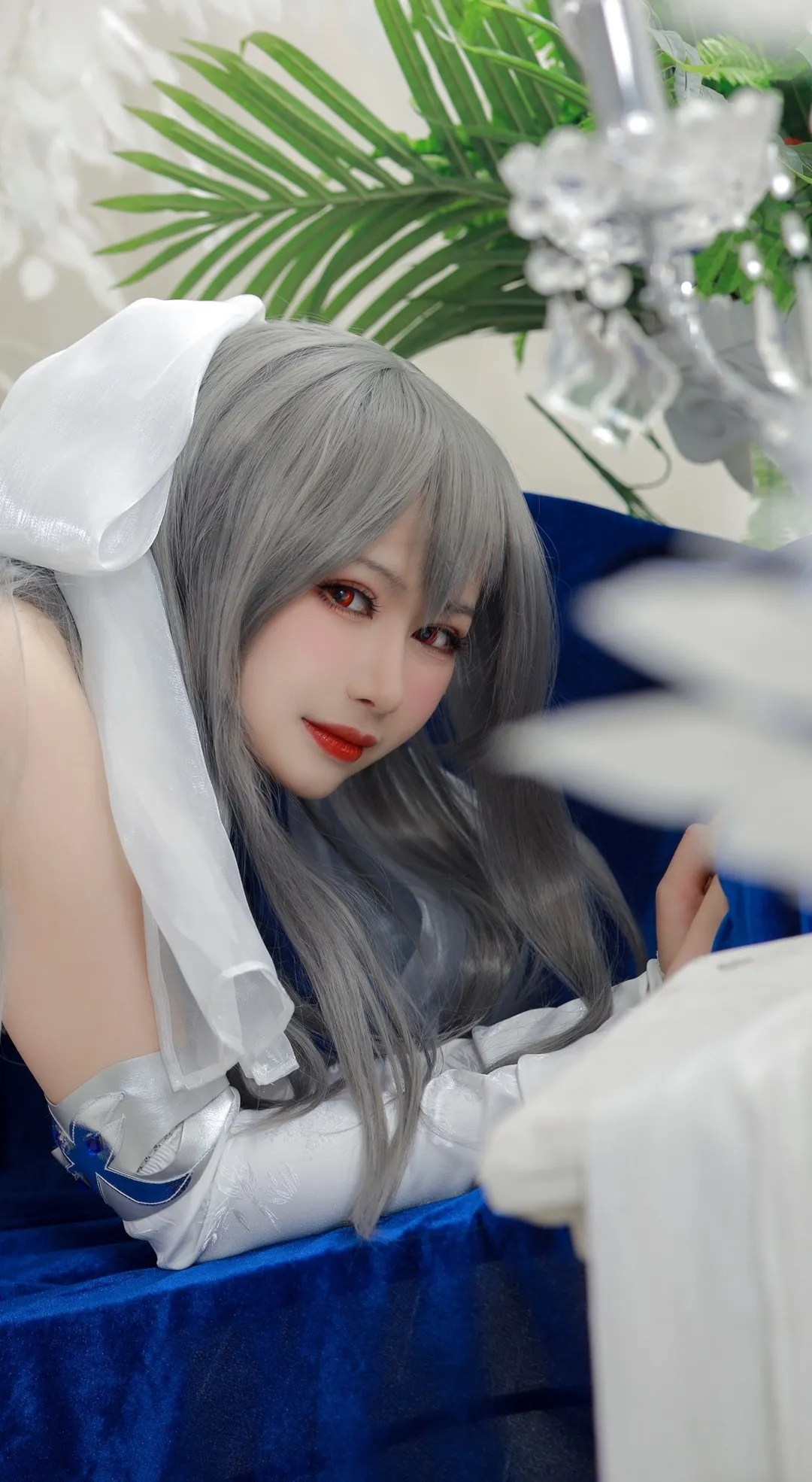 兔胖胖min COS写真合集：舰装还原与兔女郎主题作品解析