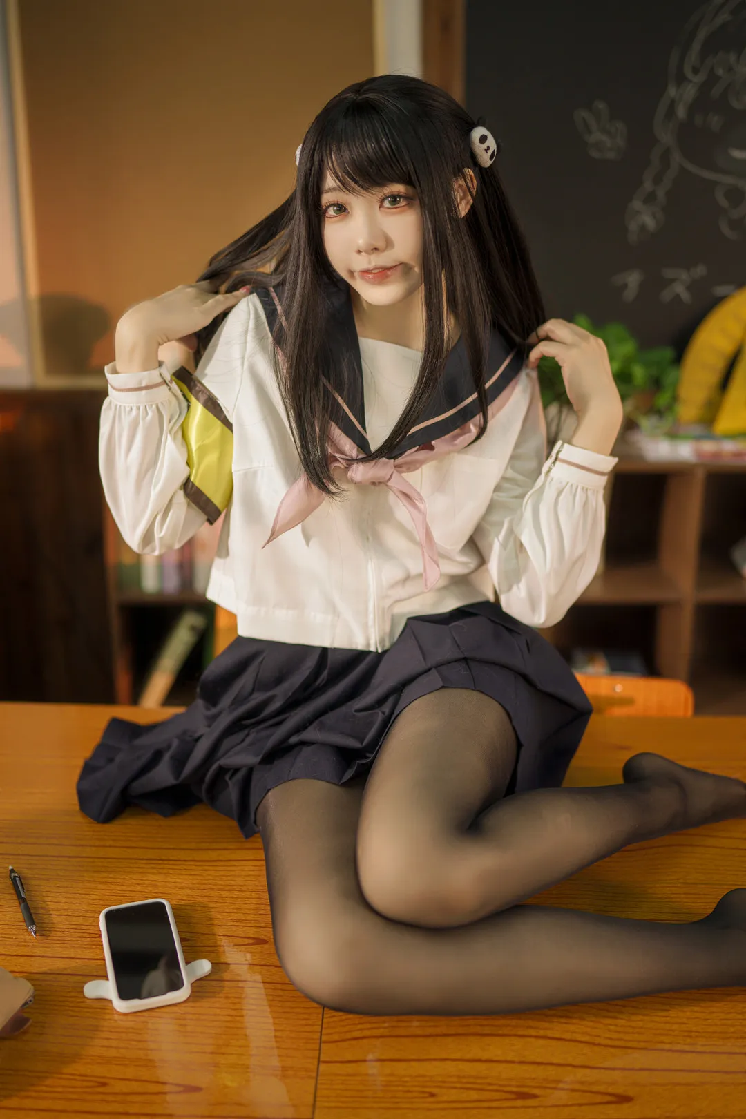 安食Ajiki COS写真图集：JK制服教室场景与修女角色主题作品记录
