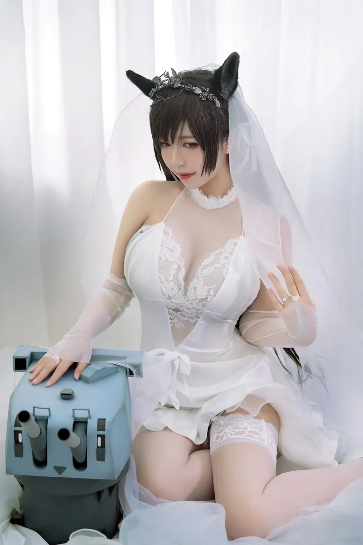 木花琳琳是勇者的白色礼服兽耳造型室内cos写真