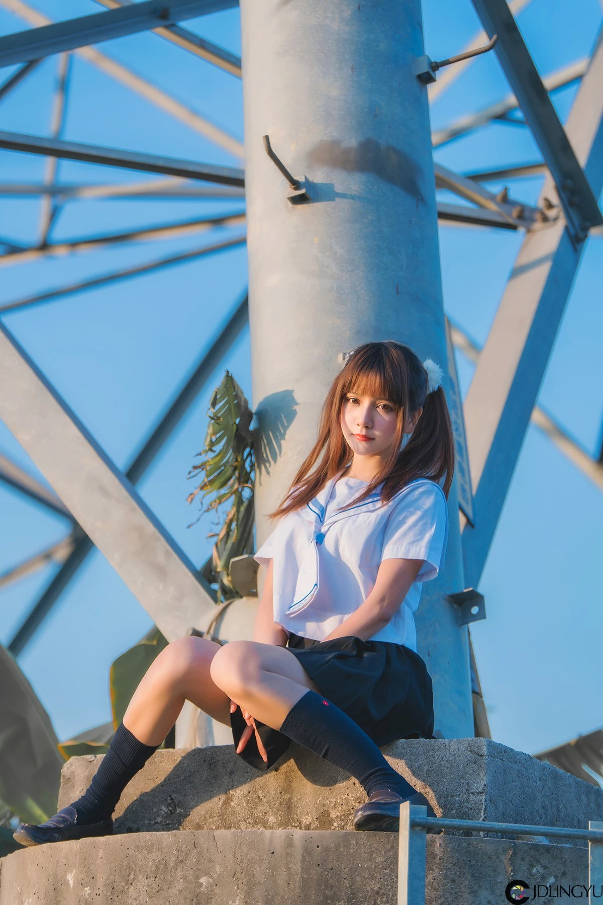 秋山AkI高台制服青春写真预览