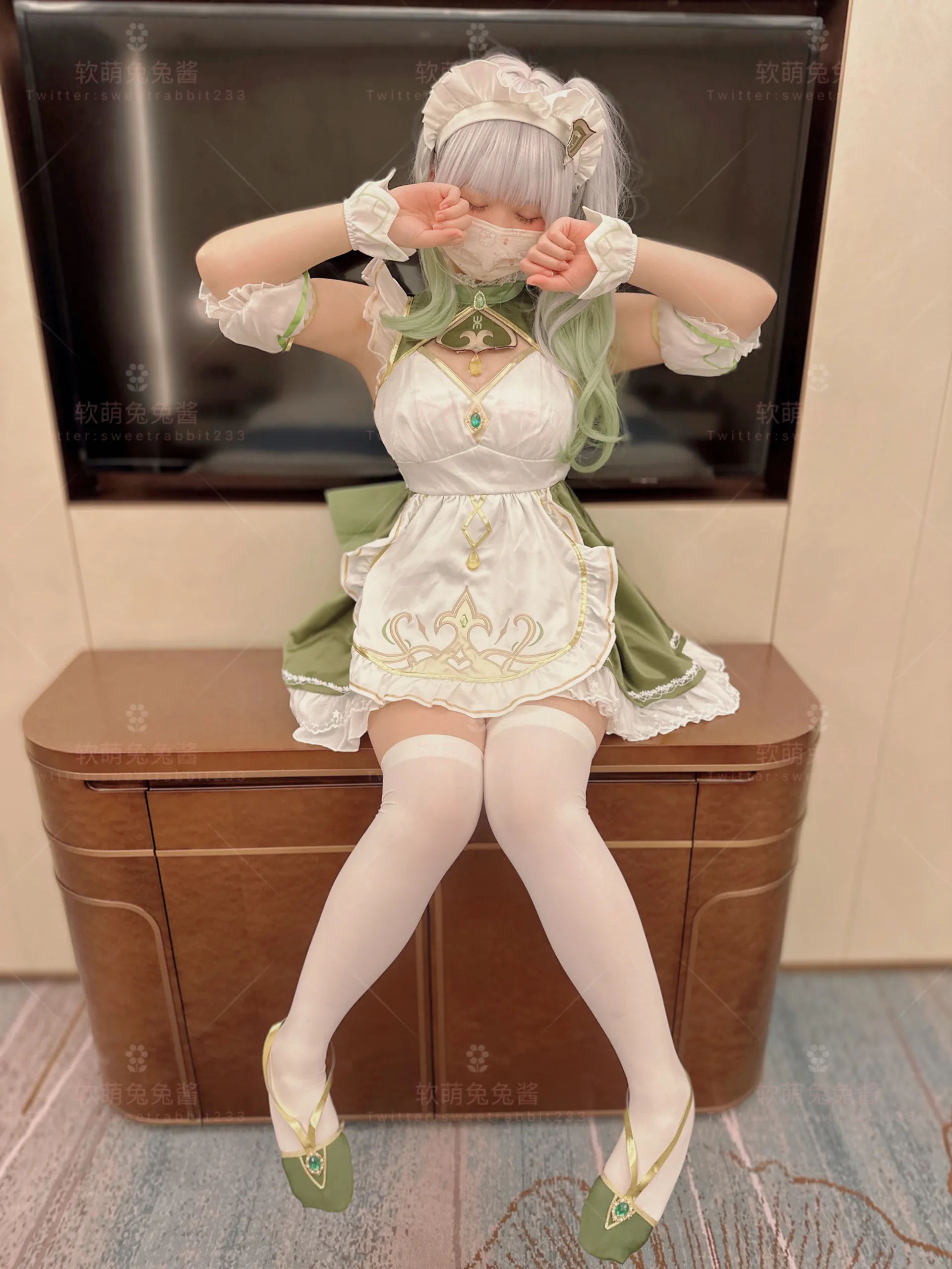 软萌兔兔酱魅魔COS写真预览