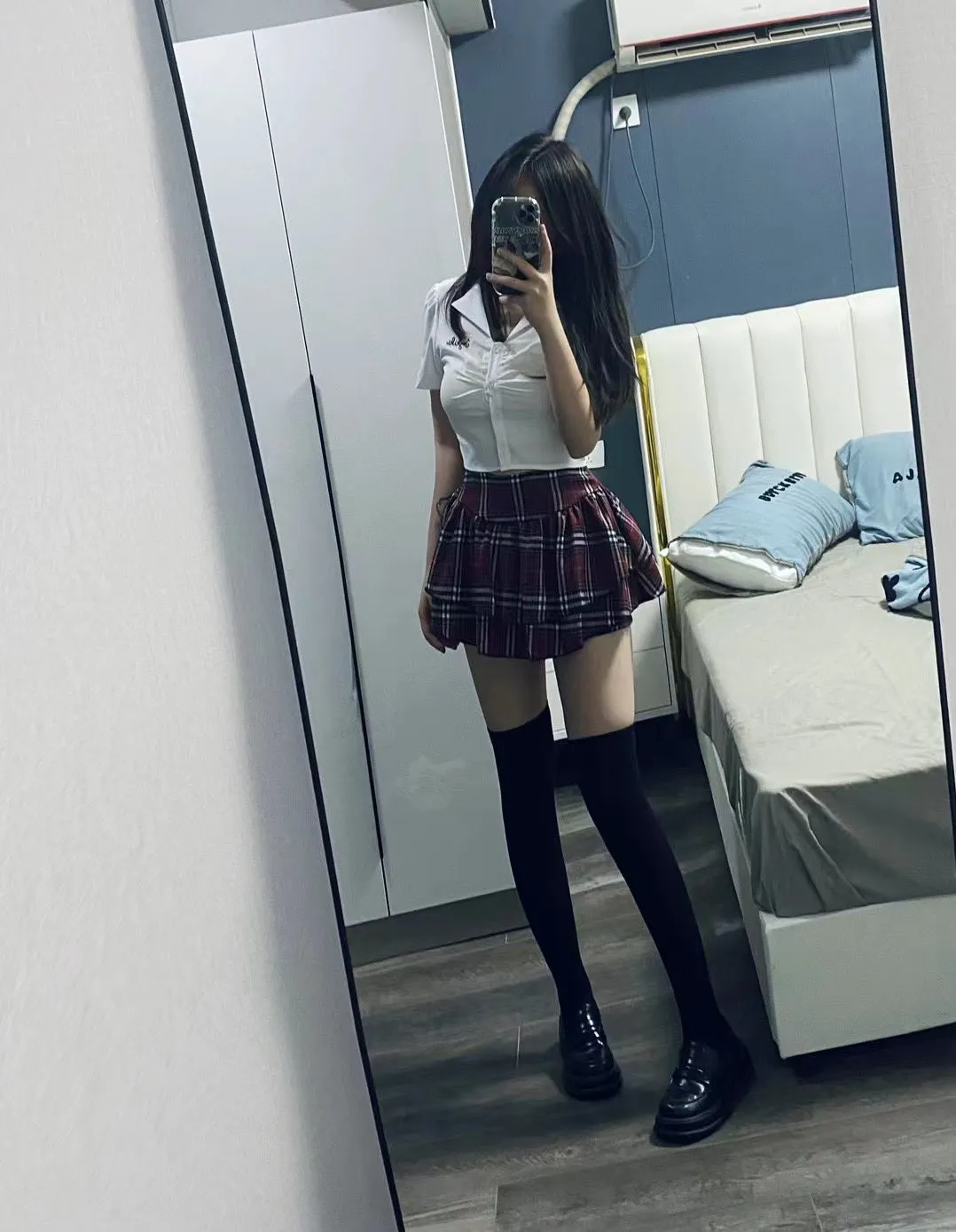 唐伯虎(韦小宝)个人简介｜@LoveTBH_账号风格与穿搭图片整理