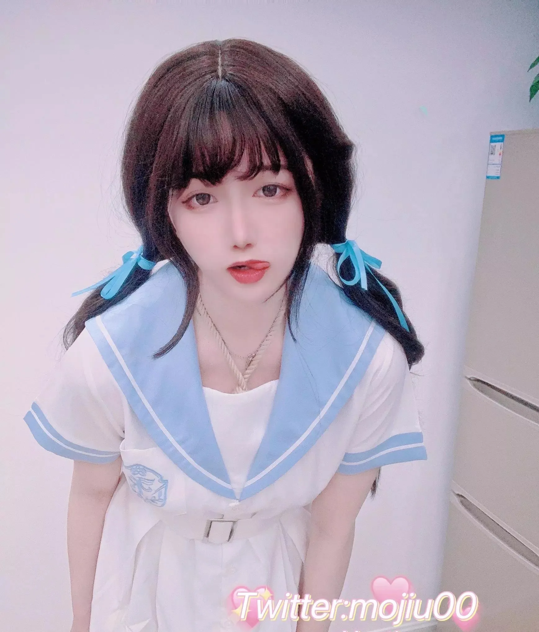 小青茗COS写真合集：哥特私房与制服角色双线风格解析