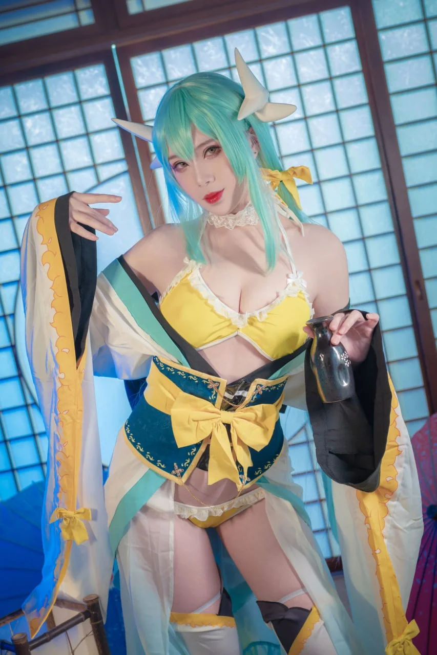 羊大真人的体操服造型cos写真