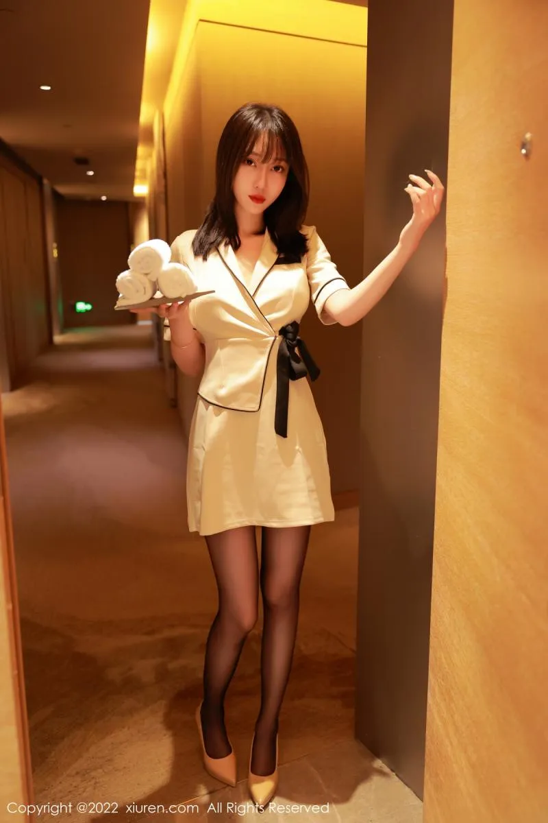 玥儿玥er走廊黑丝轻熟写真预览