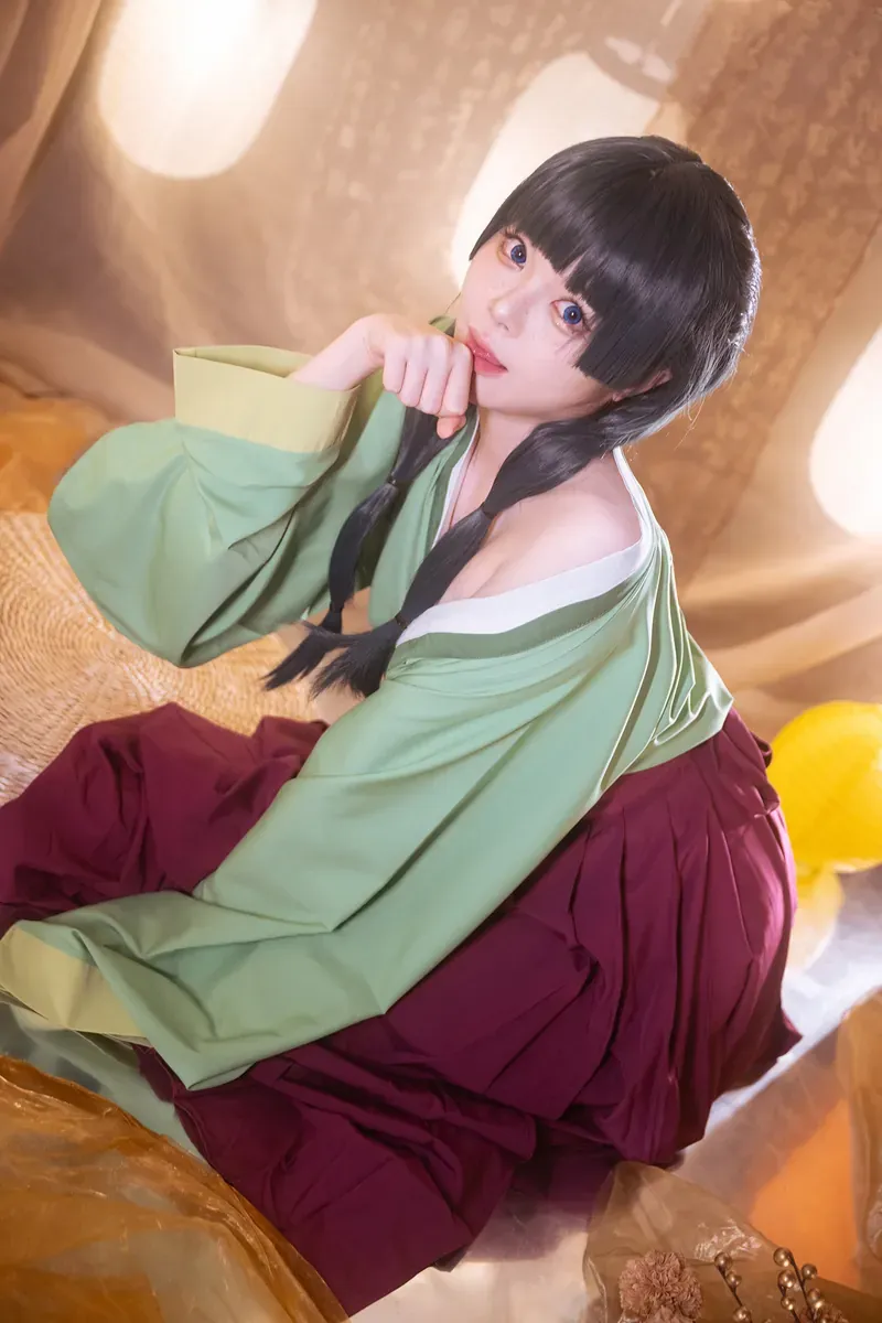 Hachi小芭黑色长辫绿色和风上衣酒红裙cosplay