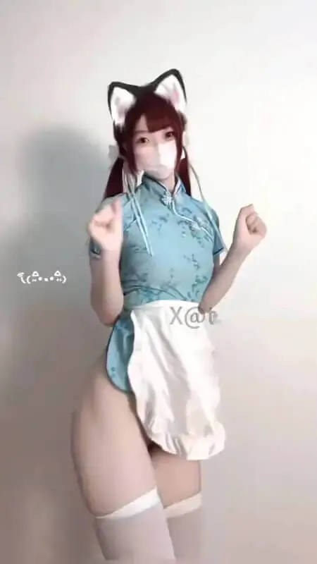 土豆喵浅蓝色服装猫耳站姿写真