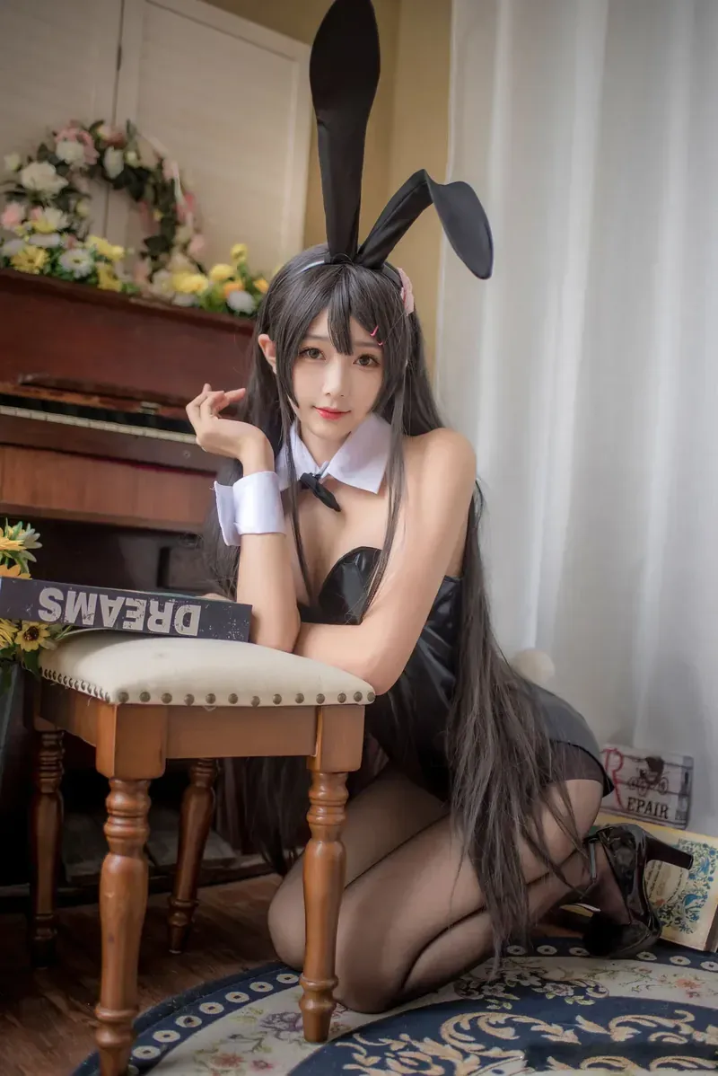 鱼子酱不能睡懒觉写真资料图集导读：造型差异与作品入口整理